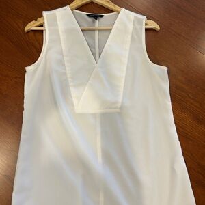 Banana Republic White Sleeveless V-Neck Blouse